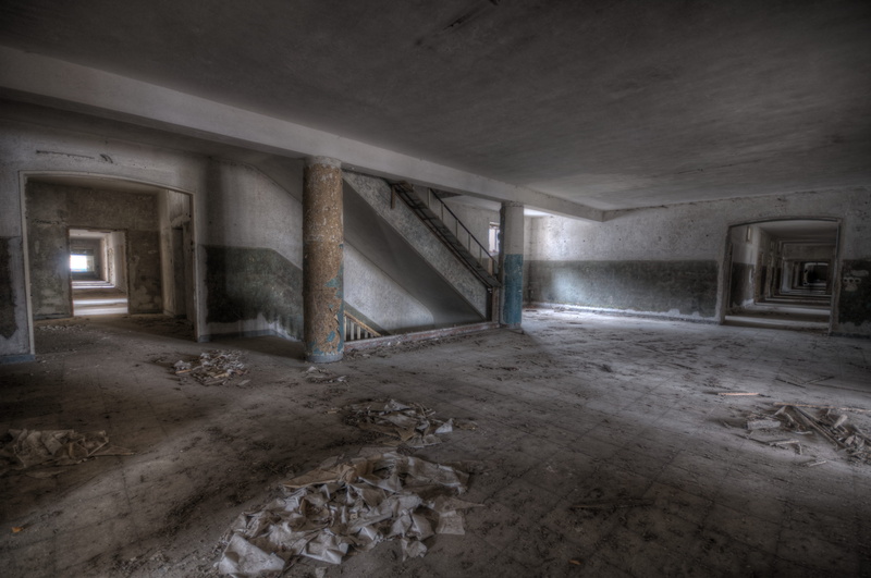 flooring, ceiling, damaged, 4K, urbex; lost, home interior, corridor, forgotten; abandoned, attic, ruined, messy, architecture, building, barracks, basement