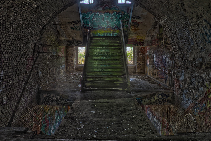 deterioration, ruin, the past, direction, the way forward, destruction, wall - building feature, gradually, arch, lapsed, architectural column, no people