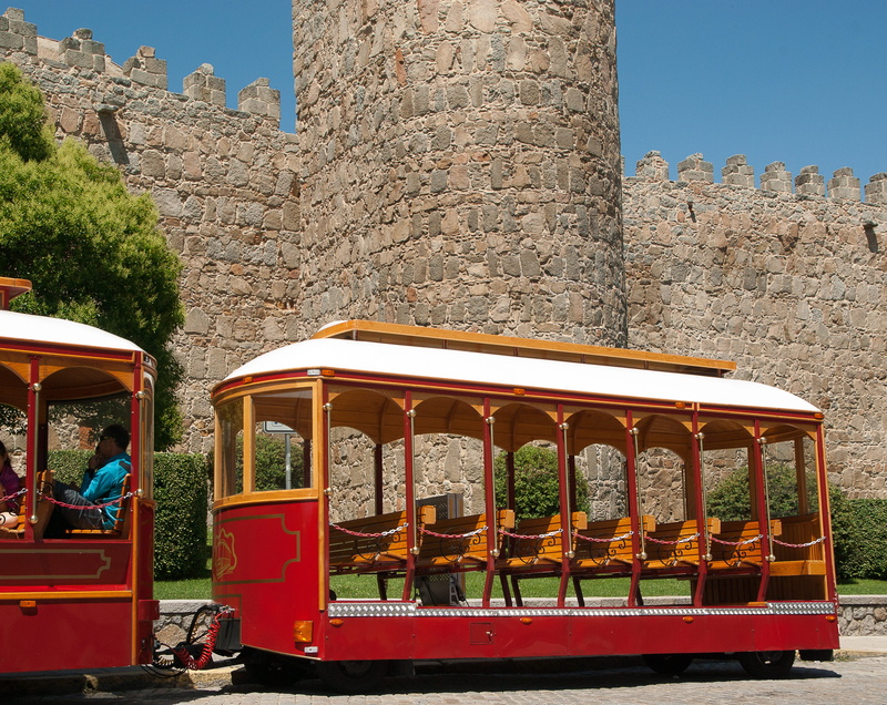 no people, outdoors, Tourists, city, Ramparts, the past, public transportation, building exterior, architecture, Train, travel destinations, sky, plant