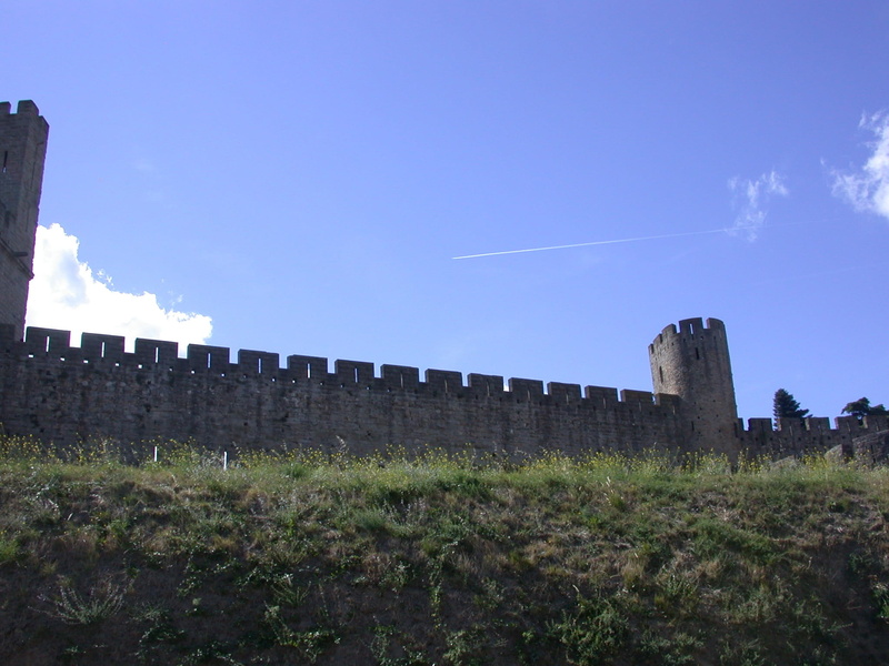 day, fortified wall, building exterior, plant, Ramparts, 1080P, nature, vapor trail, Medieval Castle, fort, architecture, built structure, grass, blue