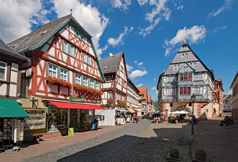 building exterior, cloud - sky, nature, old building, architecture, day, town, lower franconia, bavaria, old town, house, incidental people, residential district