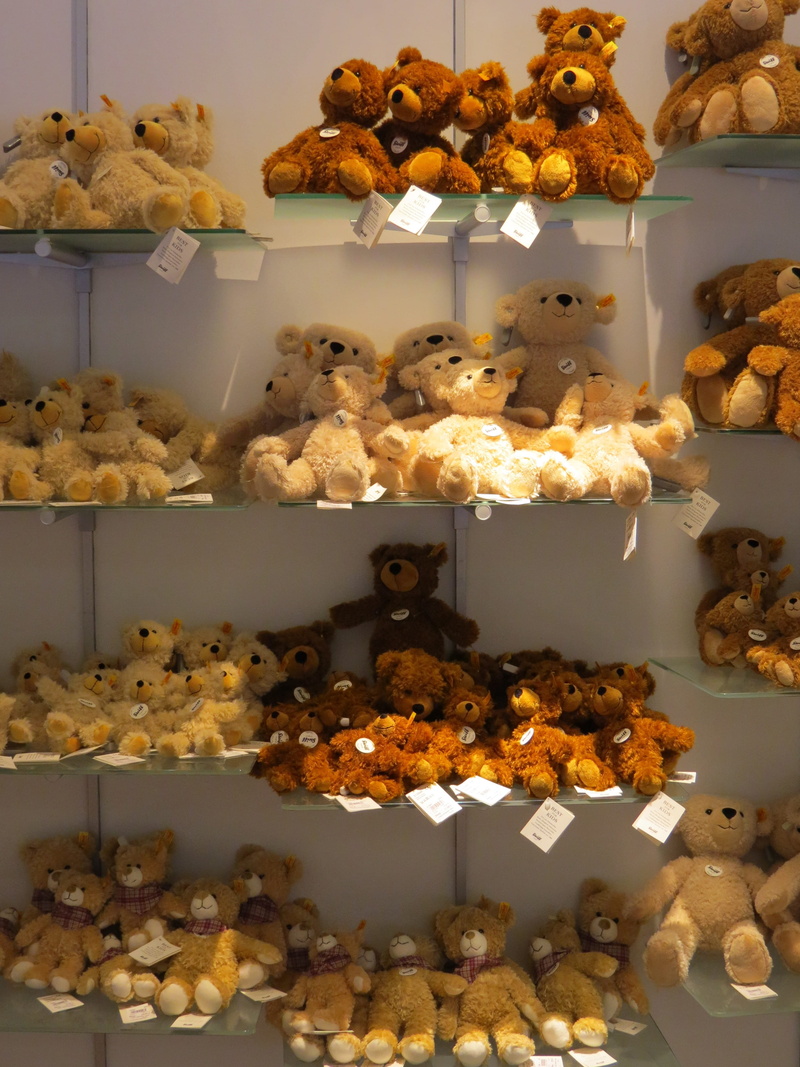 variation, illuminated, indoors, high angle view, choice, shopping, museum, souvenir, play, snuggle, purchase, 4K, steiff tierchen, food and drink, teddy bear