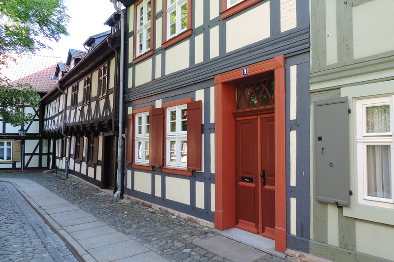 historic center, no people, 4K, door, day, built structure, railing, residential district, street, entrance, empty, nature, architecture, wernigerode