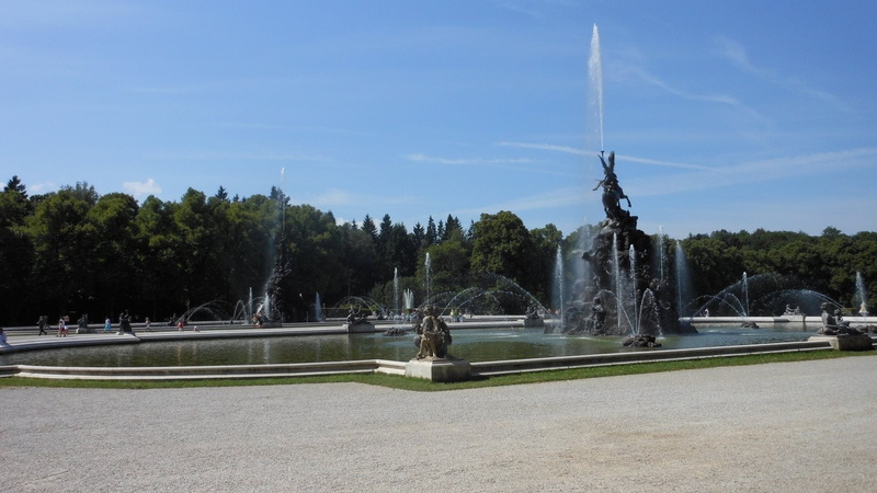 spraying, statue, architecture, growth, water, brown, day, Germany, Munich, art and craft, fountain, park, white, cloud - sky, house, plant, sculpture