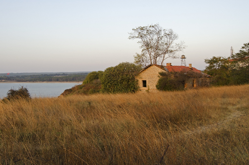 built structure, landscape, europe, sky, no people, 4K, tree, border, bulgaria, rezovo, tranquil scene, nature, dry grass, turkey, lookout tower, house