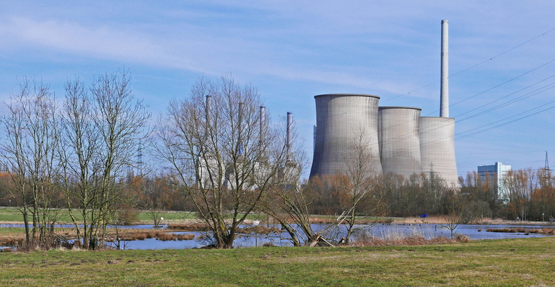 architecture, air pollution, ground-nesting birds, plant, cloud - sky, pollution, building exterior, high voltage, cooling towers, gerstein work, industry