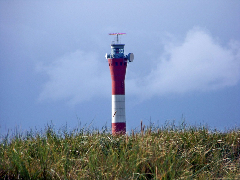 land, tower, grass, built structure, sky, direction, cloud - sky, red, outdoors, lighthouse, day, safety, guidance, striped, wangerooge, 2K, no people