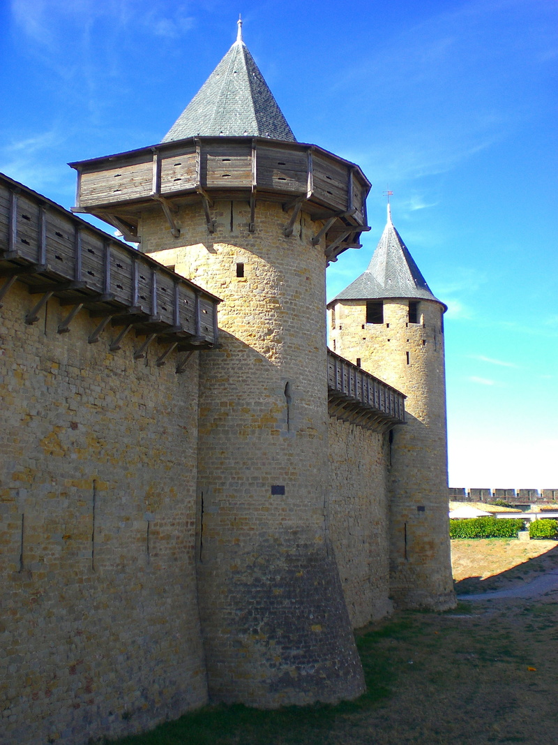 building, defensive tower, medieval, defense, fortress, cloud - sky, fort, 2K, belief, building exterior, low angle view, architecture, sky, place of worship