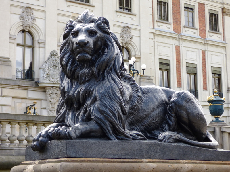 italy, famous Place, domestic animals, animal wildlife, lion, castle, built structure, europe, no people, day, city, representation, creativity, male likeness