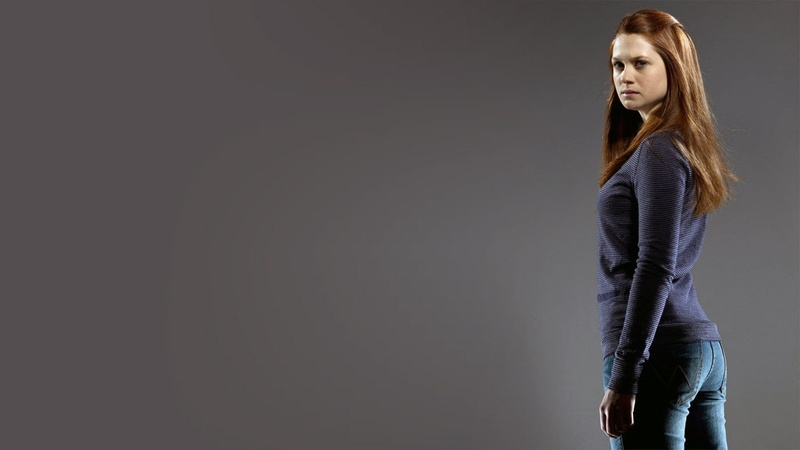jeans, studio shot, long hair, hair, young adult, hairstyle, women, adult, beautiful woman, indoors, looking at camera, gray background, standing, three quarter length