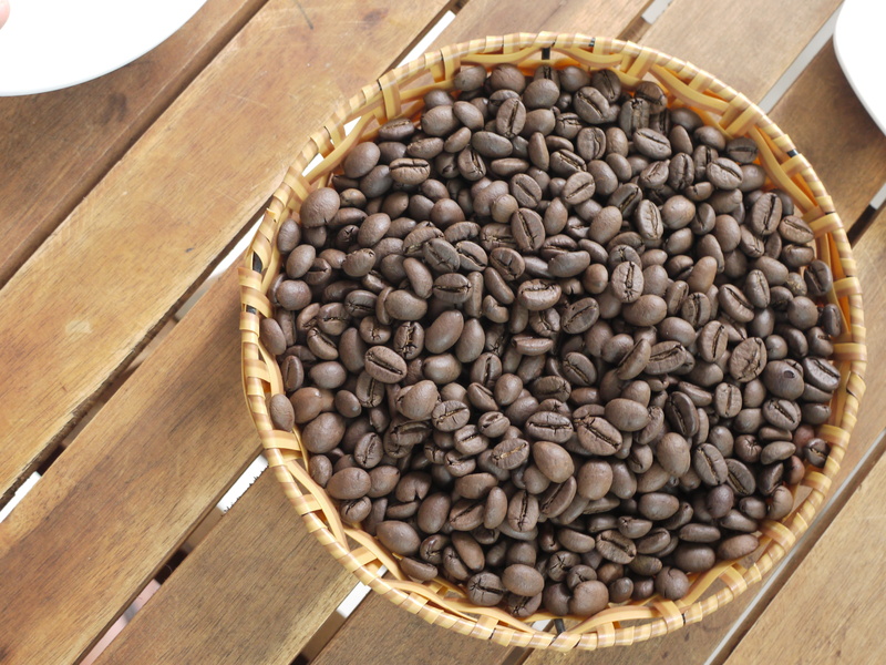 cafe, drink, brown, no people, caffeine, coffee, large group of objects, 4K, roasted coffee bean, food and drink, freshness, table, mocha, cappuccino