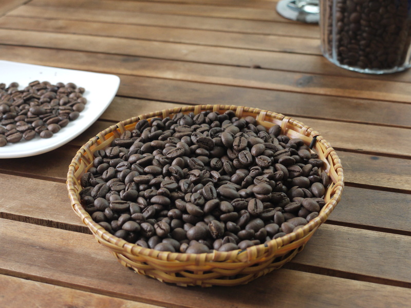 high angle view, coffee, food and drink, mocha, coffee - drink, 4K, basket, drink, place mat, do uong, bowl, still life, food, caffeine, close-up, coffeebean