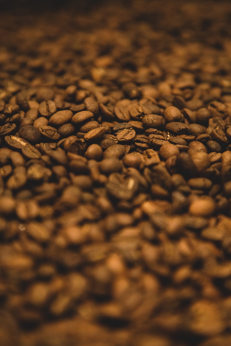 food and drink, no people, caffeine, indoors, roasted coffee bean, harvest, beverage, gravel, 5K, coffee - drink, still life, backgrounds, beans, selective focus