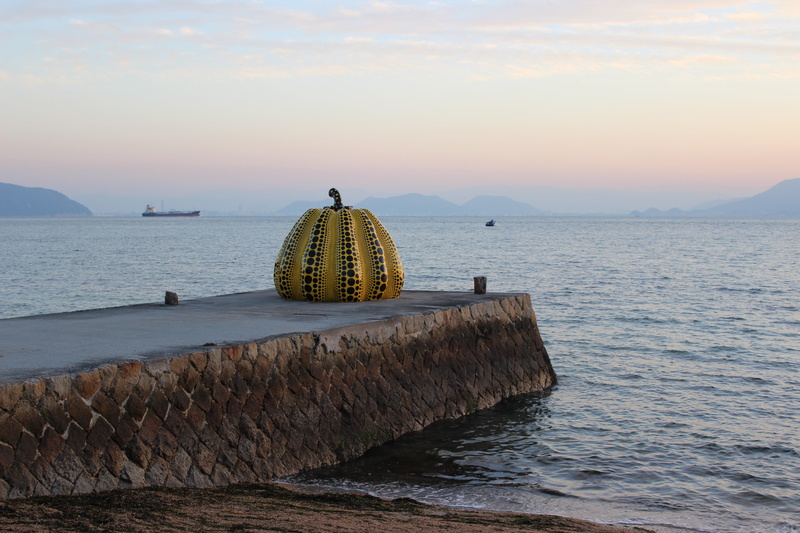 dots, scenics - nature, yellow, no people, 5K, unesco, naoshima, beauty in nature, non-urban scene, kusama, sea, water, sculpture, japan, pumpkin, tranquil scene