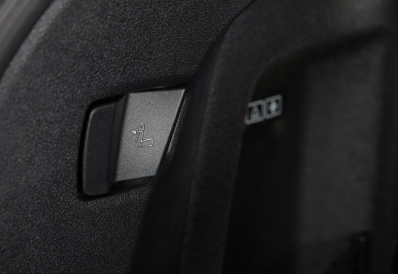 number, keypad, mode of transportation, computer, keyboard, control, push button, computer key, start button, computer part, communication, 720P, bmw