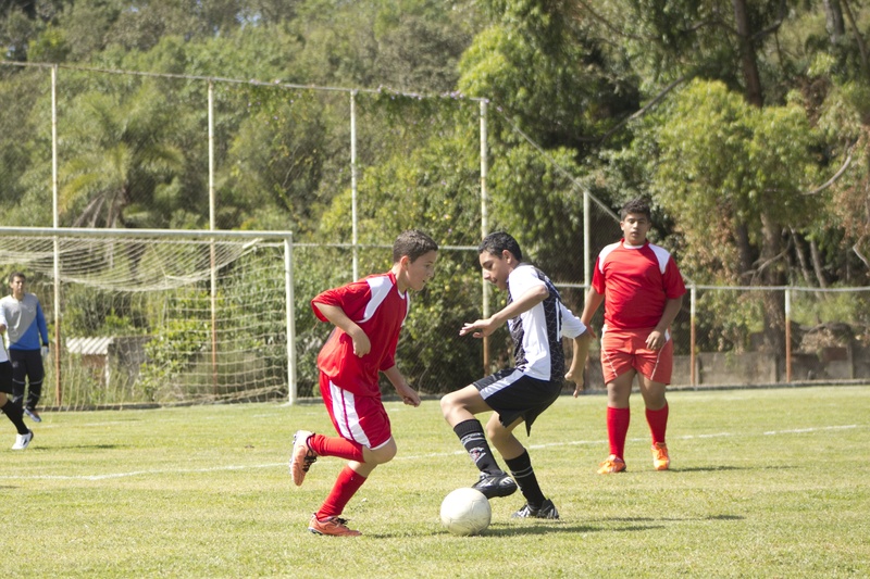 leisure activity, clothing, soccer, team, day, athlete, full length, boys, football, men, ball, playing, soccer player, park, youth, team sport, grass