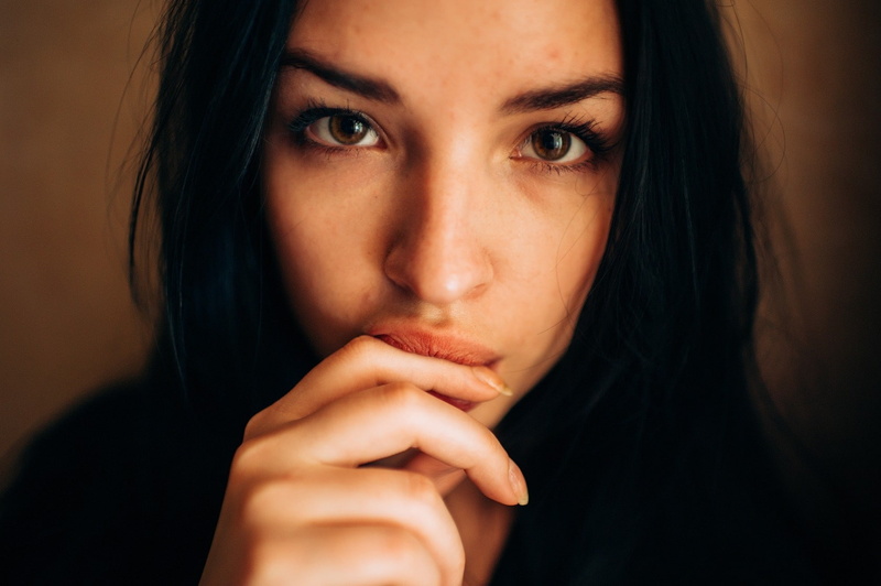 face, portrait, 720P, Marat Safin, finger on lips, women