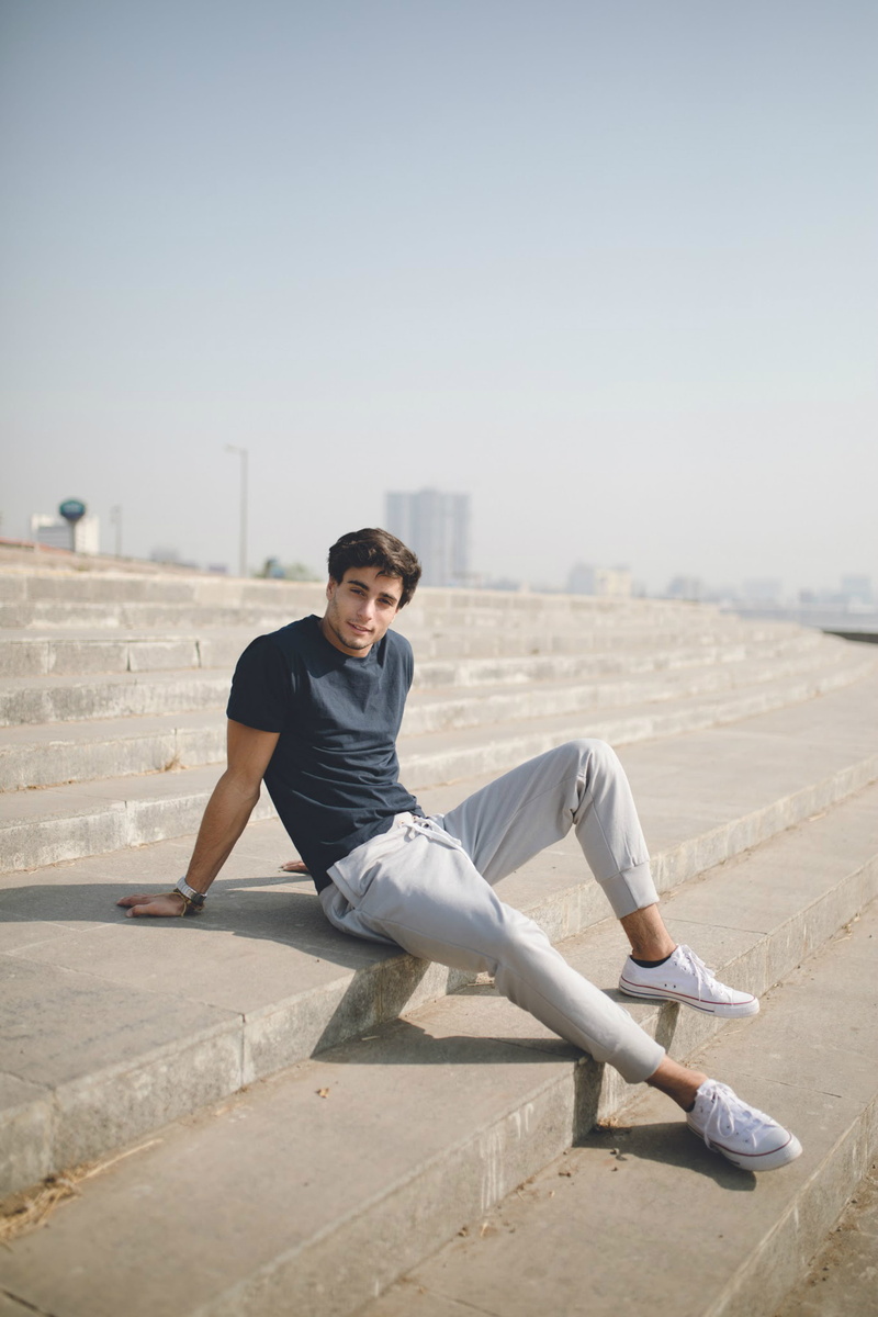 day, urban, portrait, smiling, casual clothing, young men, young adult, front view, clear sky, sky, looking at camera, lifestyles, lifestyle, real people
