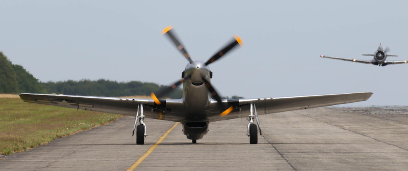air force, flying, air vehicle, airplane, force, no people, warplane, air, sky, aerospace industry, plane, aircraft, airport, fighter, military, on the move