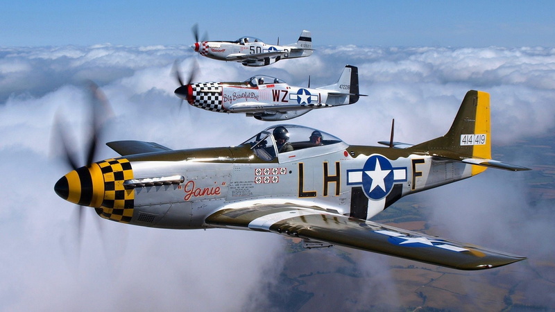 fighter, sky, fighter plane, motion, formation flying, military airplane, flying, mode of transportation, outdoors, air, mustang, airplane, navy, p-51