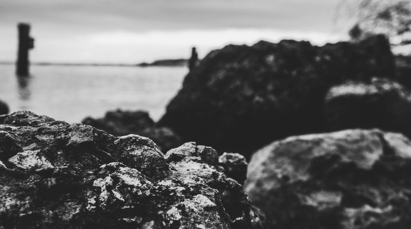 sea, rocks, ocean, rock, beach, seashore, day, tranquility, stone, focus on foreground, reflection, mountain, photo, close-up, selective focus, no people