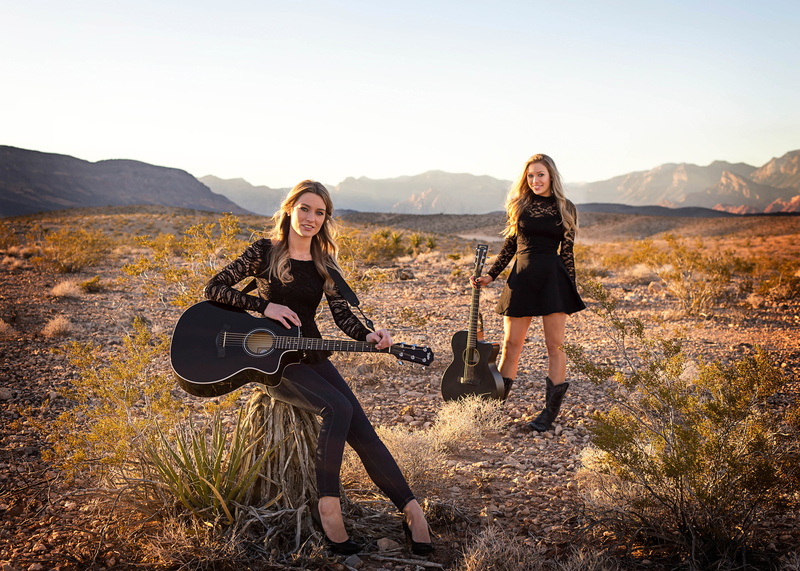 sisters, 4K, musical Duo, Wildfire, Jill и Julia, guitar