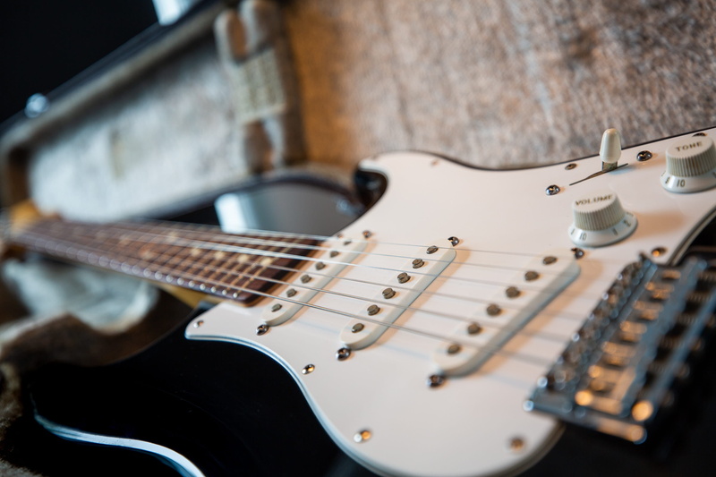 electric, musical equipment, musical instrument string, photography, electricity, electric guitar, rock music, focus, musical instrument, string, bass guitar