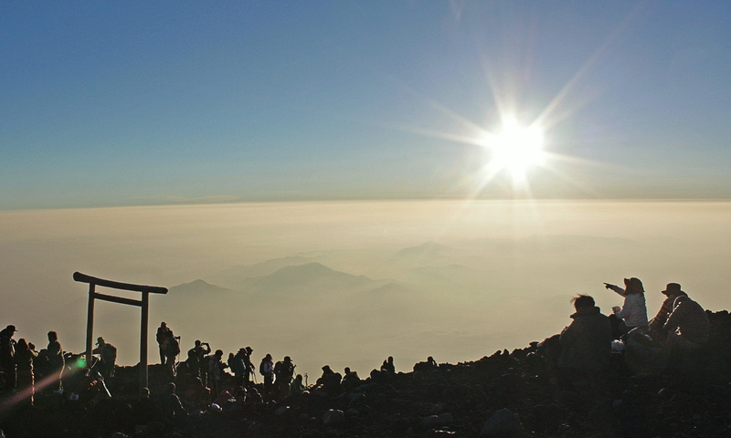 mt fuji, group of people, real people, men, women, lifestyles, arms raised, nature, the sunrise, music festival, large group of people, sunlight, sunbeam