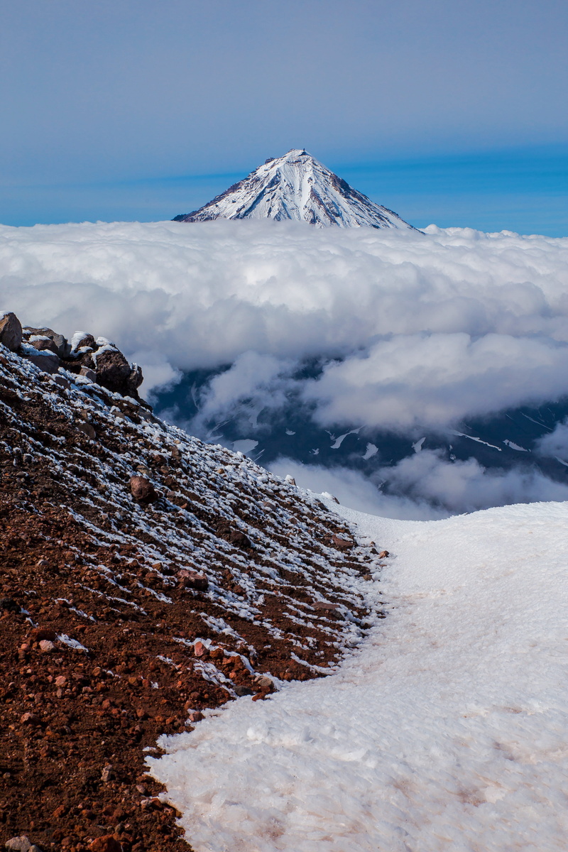 mountain peak, beauty in nature, volcanic crater, snowcapped mountain, mountain, koryaksky volcano, scenics - nature, nature, cloud, cold temperature, tranquil scene