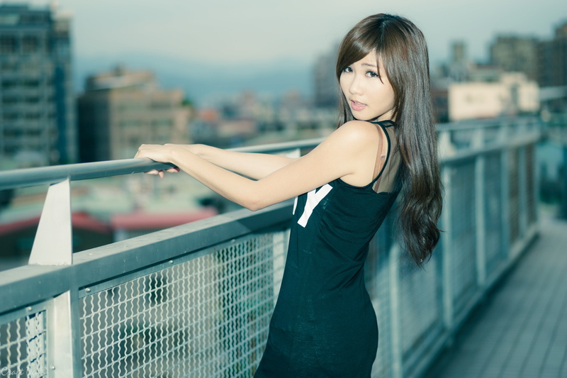 city, lifestyles, adult, hairstyle, hair, 5K, outdoors, portrait, built structure, young women, standing, long hair, young adult, women, Zhang Ya Zhu