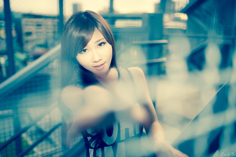 headshot, Zhang Ya Zhu, women, leisure activity, 5K, indoors, hair, looking at camera, hairstyle, bangs, young women, lifestyles, adult, selective focus