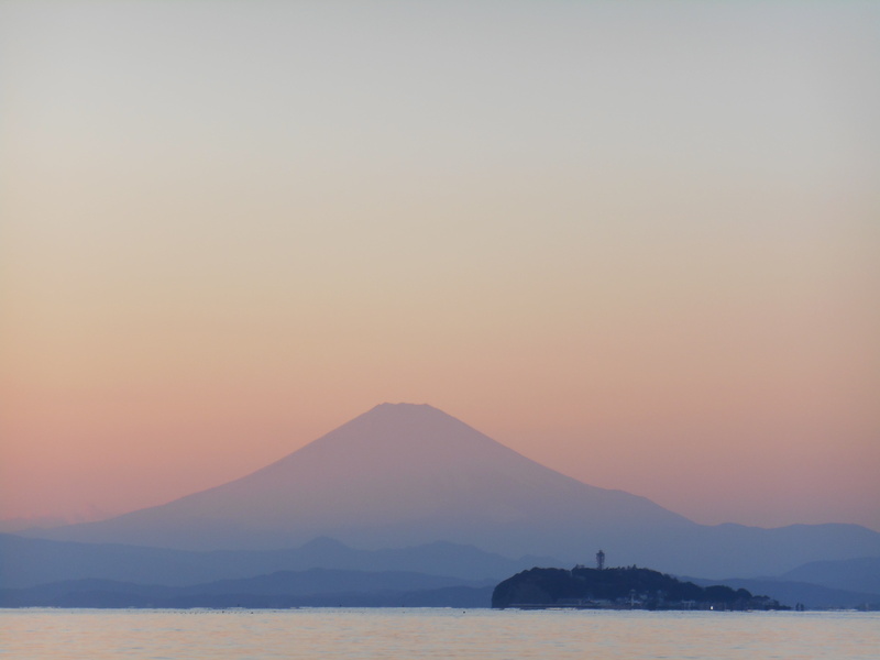 sea, scenics - nature, water, bay, copy space, idyllic, waterfront, beauty in nature, landscape, sunset, tranquility, clear sky, enoshima, evening, no people