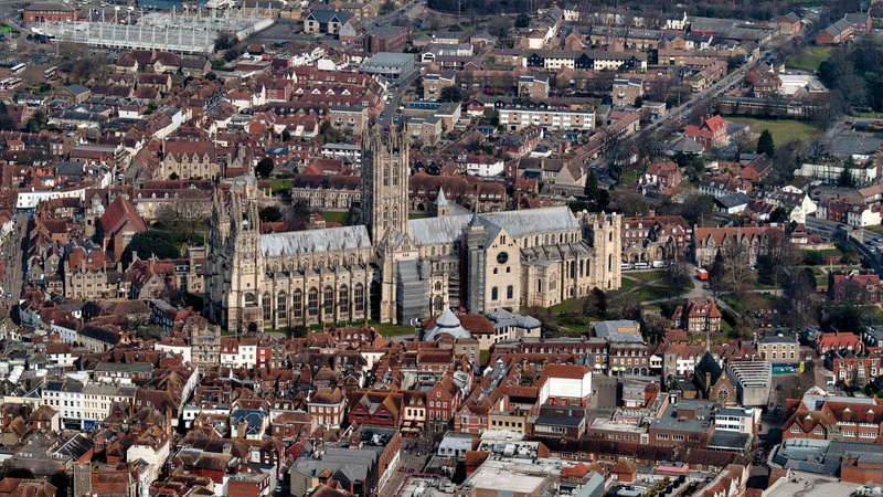 outdoors, crowd, high angle view, townscape, crowded, roof, town, city life, house, aerial view, settlement, urban sprawl, residential district, architecture