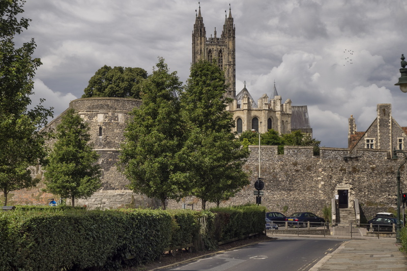 cathedral, world heritage, religion, city wall, building exterior, outdoors, clouds, unesco, cloud - sky, canterbury, building, 4K, plant, mode of transportation