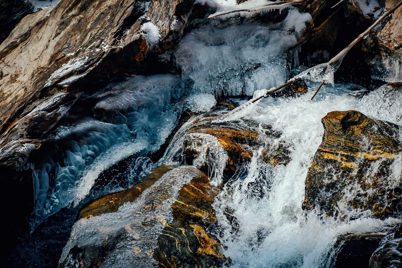motion, flowing water, glacier, 4K, aquatic sport, rock formation, flowing, sport, creek, beauty in nature, rock - object, landscape, nature, power in nature