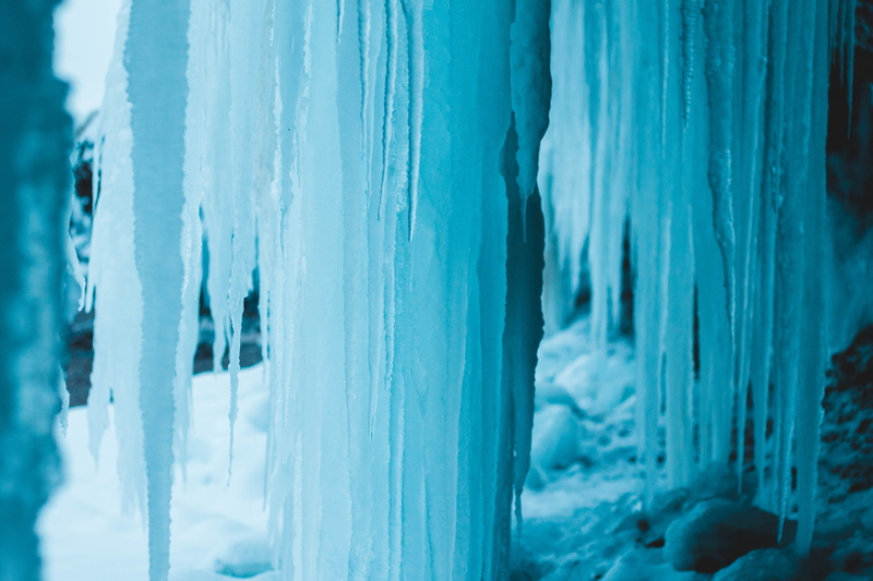 climbing, cave, 4K, cold temperature, day, outdoors, photo, sport, beauty in nature, glacier, snow, environment, pattern, crystal, iceberg, hiking, mountain