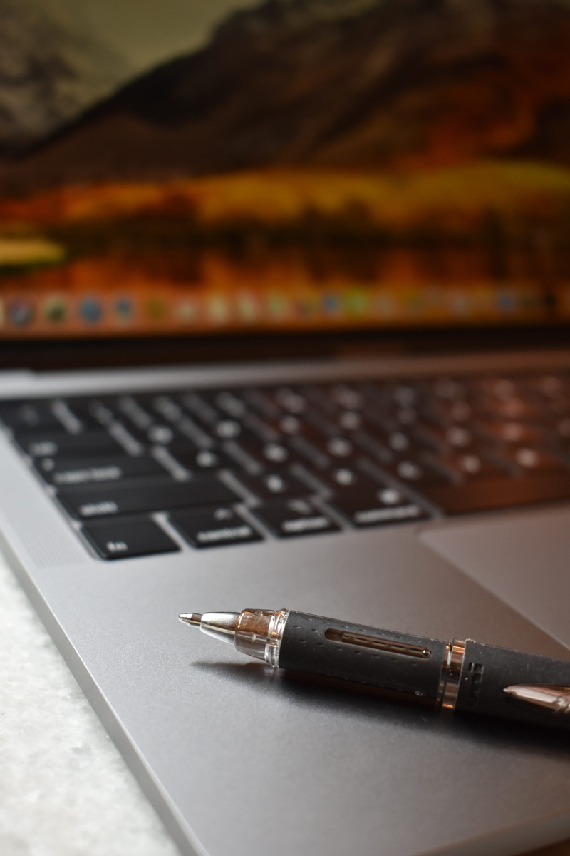 technology, connection, computer keyboard, close-up, mac, communication, still life, wireless technology, portability, business, internet, 5K, digital