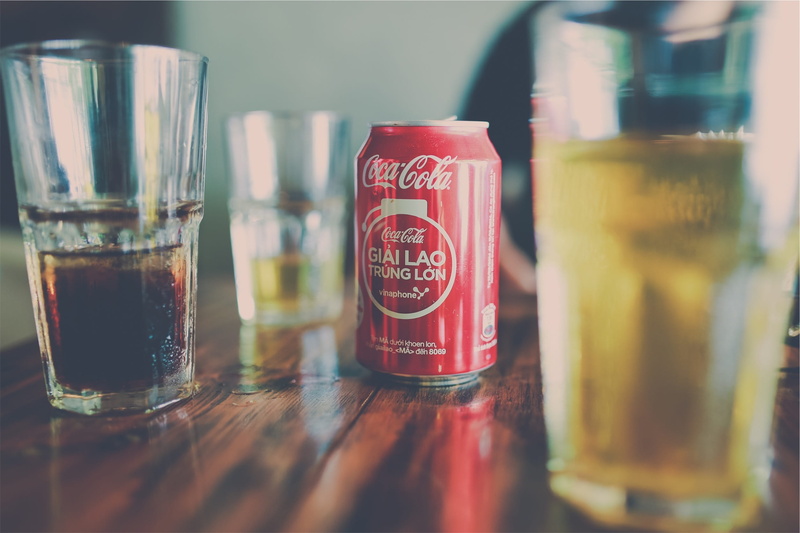 glass - material, no people, jar, coca cola, indoors, container, table, wood - material, soft drink, food and drink, beside, glass, 1080P, freshness, focus on foreground