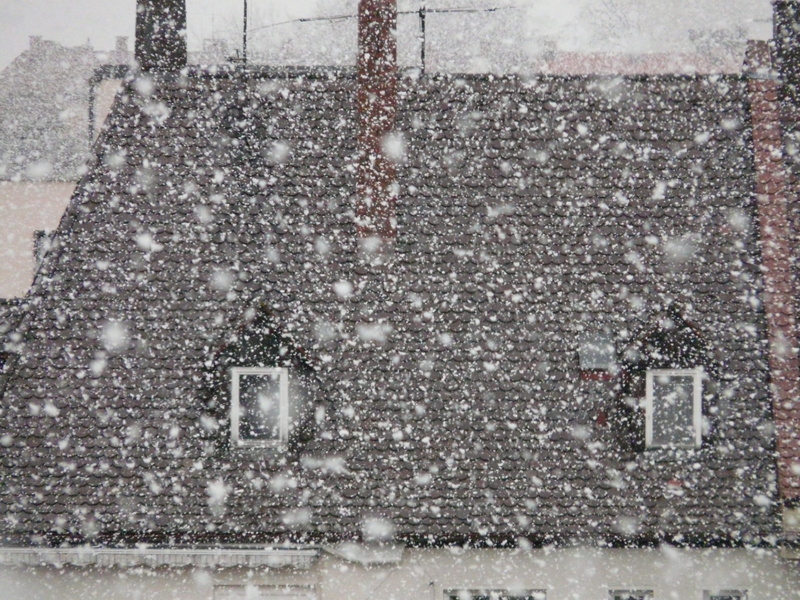 extreme weather, Snowflakes, overview, built structure, bad, storm, building, white, transportation, cold, Blizzard, outdoors, stadium, roofs, no people