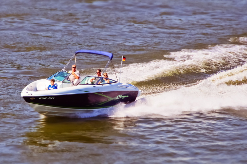 people, transportation, two people, nautical vessel, yacht, day, beauty in nature, lifestyle, boat, 2K, human, mode of transportation, tourism, blue, water