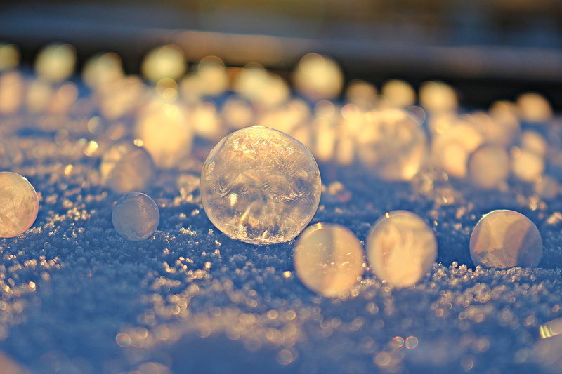 5K, clear, focus on foreground, rock, frost, indoors, cold, stone, water, freshness, day, abundance, winter, shiny, frost globe, nature, stones, close-up