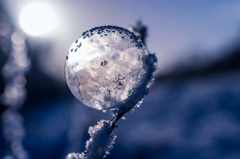 ball, nature, crystal growth, cold temperature, bubble, ze, blue, snow, frost globe, ice, cold, fairytale, landscape, beauty in nature, frozen bubble, winter