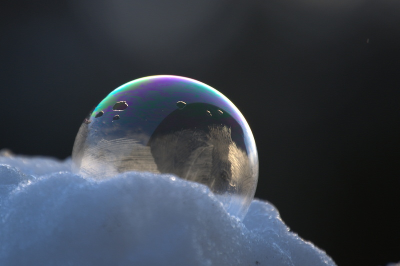 soap bubble, frozen bubble, transparent, fragility, purity, winter, water, bubble, 4K, structure, ice-bag, studio shot, outdoors, mid-air, ball, space