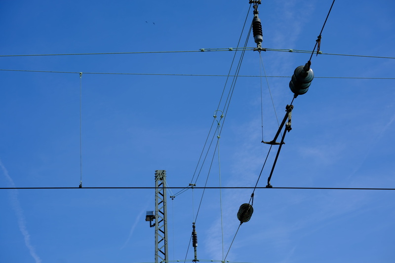 upper lines, electricity, insulator, electricity pylon, outdoors, current, power line, no people, power supply, 5K, current conducting, low angle view