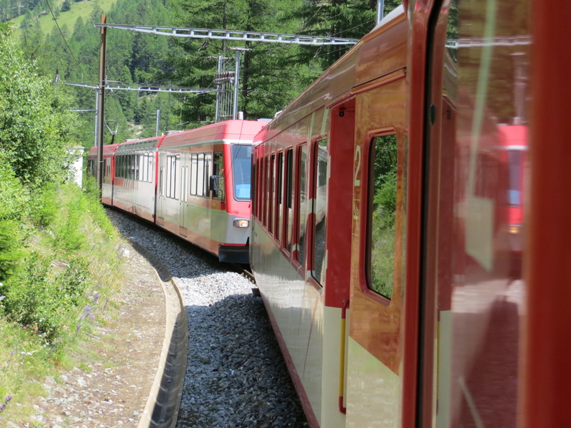 no people, seemed, station, 4K, mountains, land vehicle, train, passenger train, motion, gleise, transportation, glacier express, travel, railroad station platform