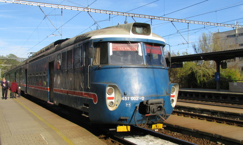 local train, transportation, s bahn, travel, railroad track, railroad station, cable, ceske dráhy, czech republic, arrival, 2K, train, series 451, sky