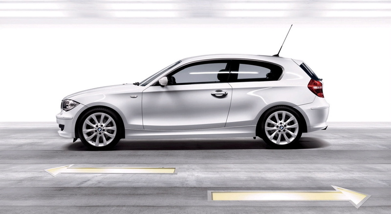shiny, hatchback, mode of transportation, Cars, motion, personal land vehicle, sign, motorsport, door, 1080P, BMW, symbol, motor vehicle, travel, road