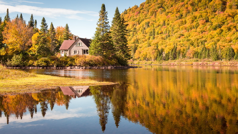 lake, tree, body, nature, body of water, outdoors, forest, beauty In Nature, autumn, 720P, Jacques Cartier river, house, trees, daytime, canada, scenics