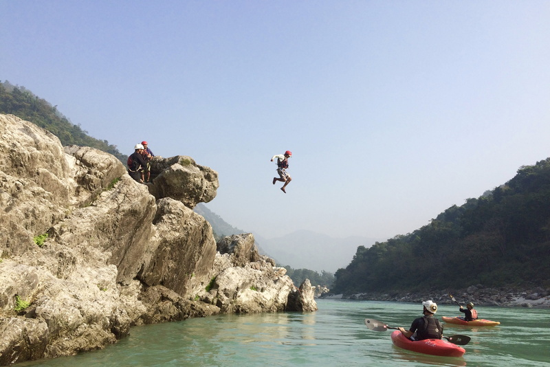 sky, dive, 2K, lifestyles, rocks, real people, solid, sport, midair, cliff jump, outdoors, men, rock - object, day, leisure activity, mountains, ganges river milik bahmotar k