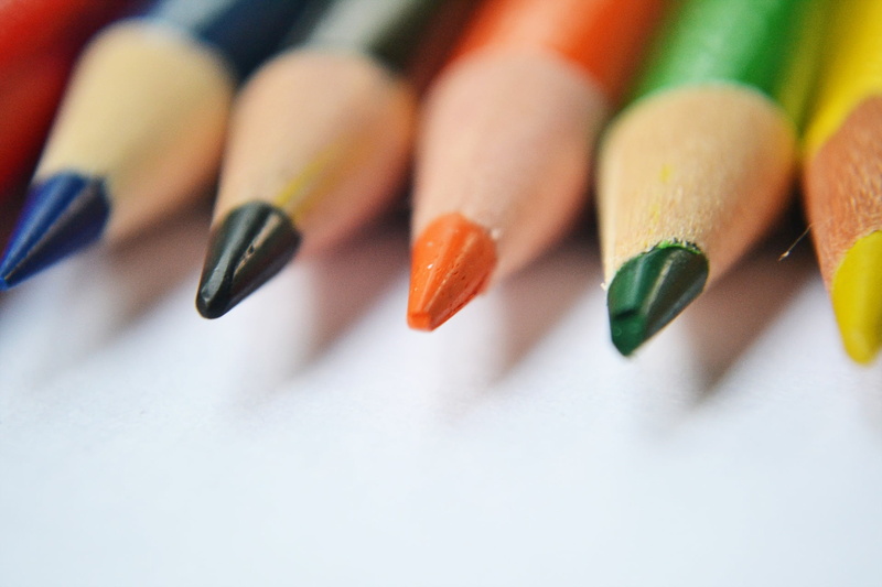 red, writing instrument, multi colored, drawing, color pencils, indoors, colors, choice, selective focus, large group of objects, pencil, art and craft